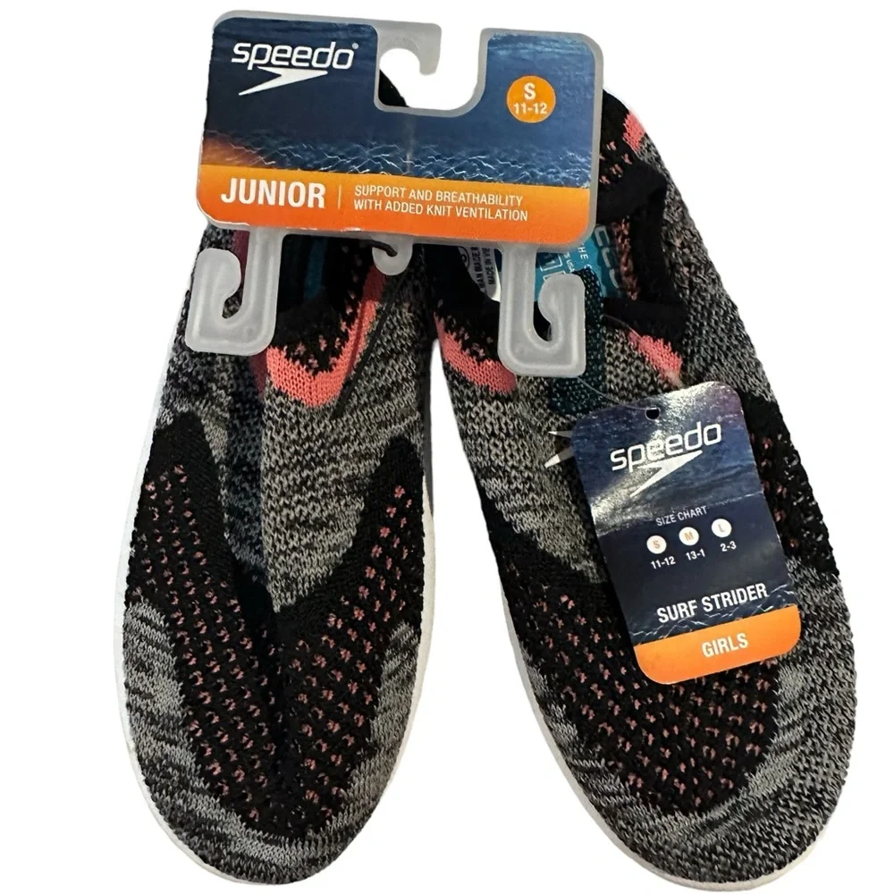Speedo Junior surf‎ strider Water Shoes Black, gray, coral NWT small (11-12)